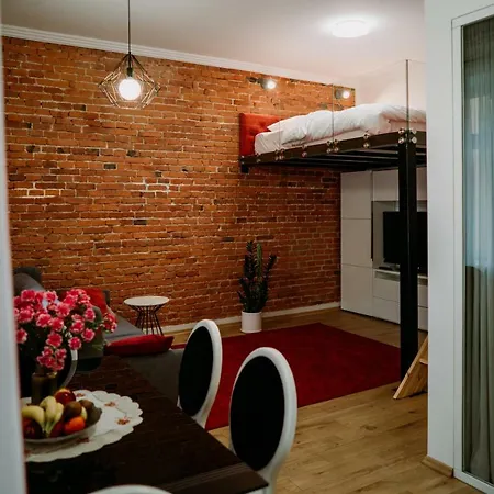 Apartament Zwierzyniecka 9 *